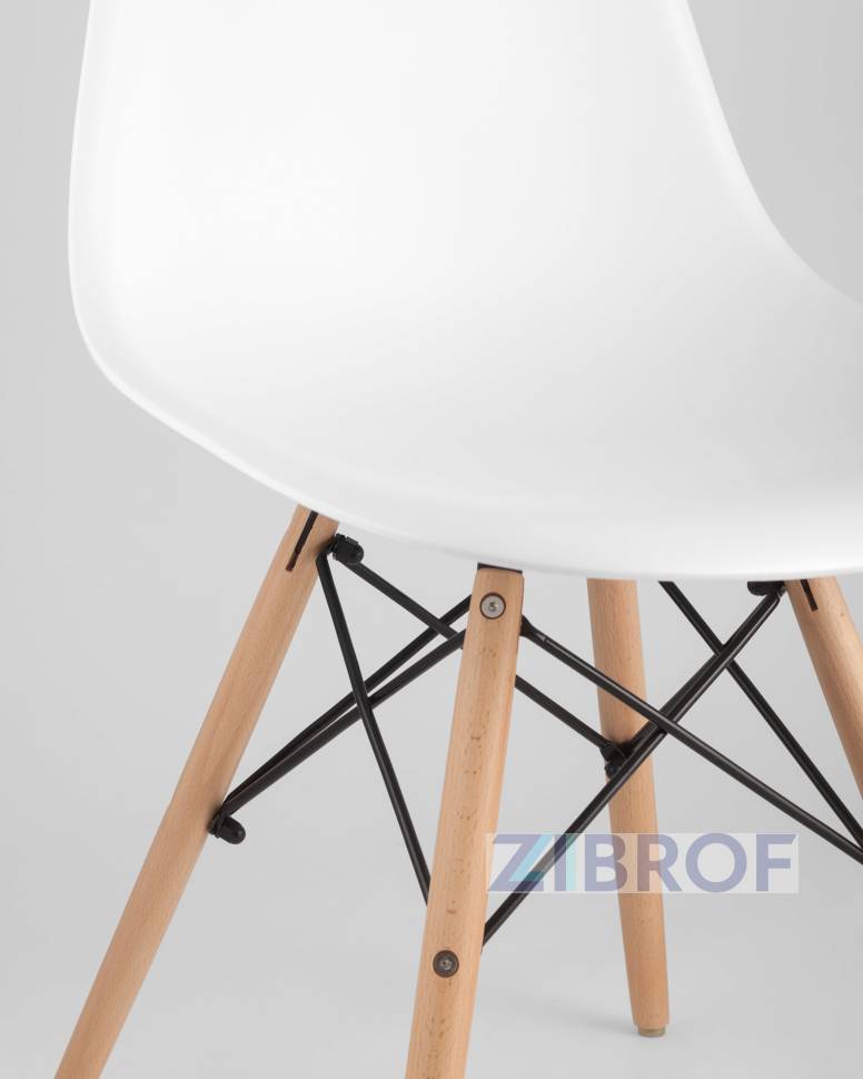 Eames D80, 3 стула Eames DSW белые