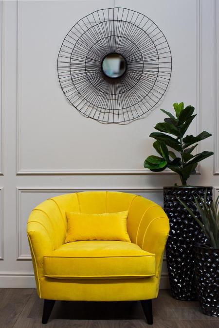 Кресло велюровое желтое