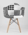 Обеденная группа стол Rondo раскладной 100-135*100 см белый, 4 кресла Eames пэчворк черно-белые